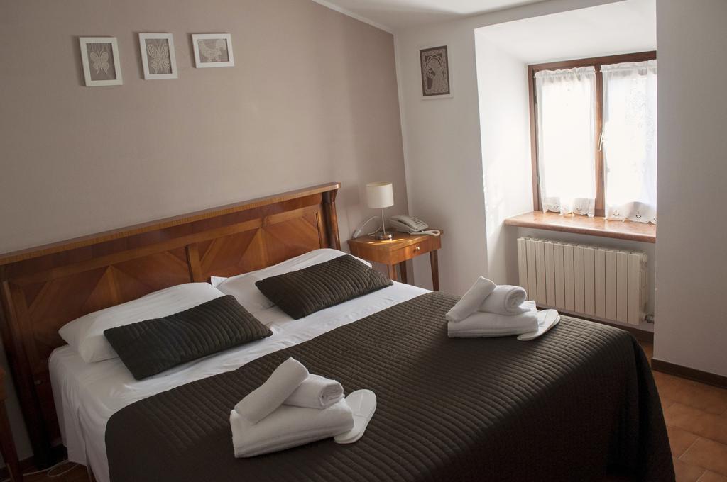 Boutique Hotel Corte Malaspina Castelnuovo del Garda Kültér fotó